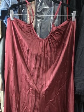 Satin Slip Bubble Jumpsuitin Burgundy